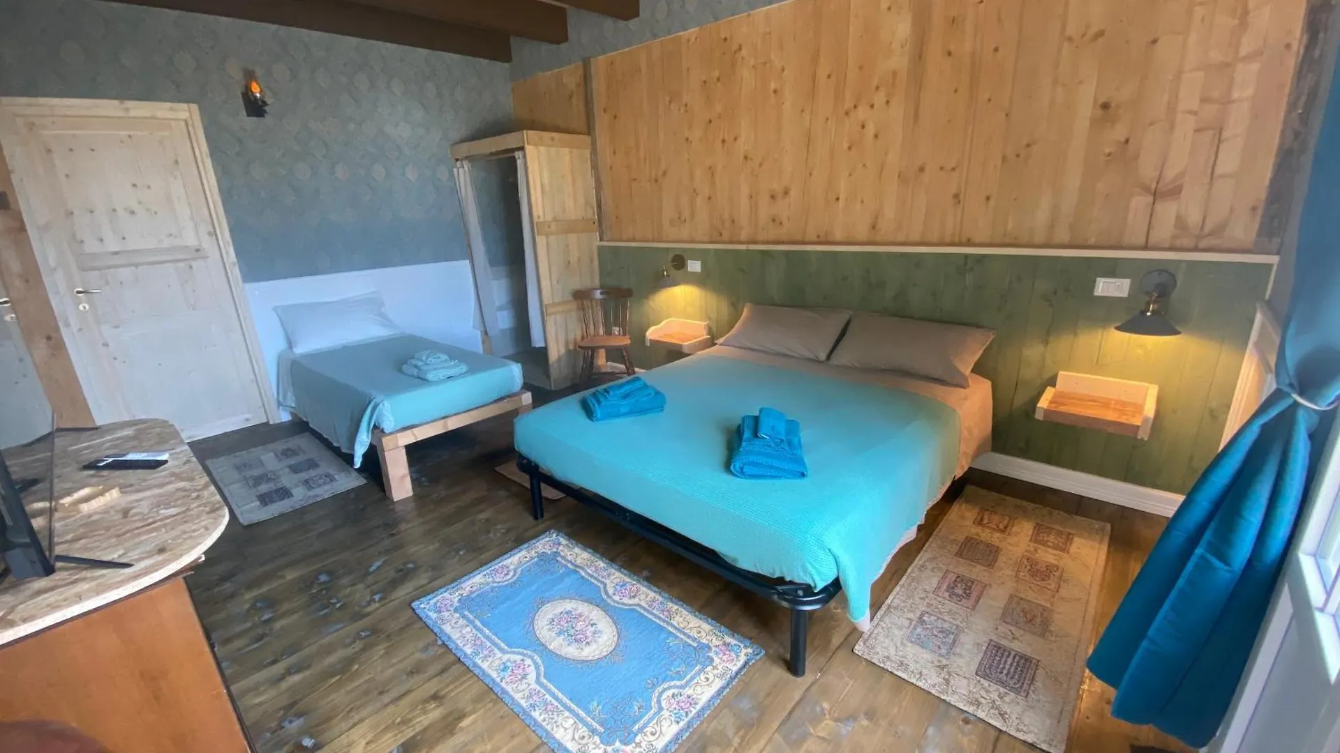 Bed & Breakfast Ok Corral Ranch Bed And Breakfast Western Misano Adriatico Italy